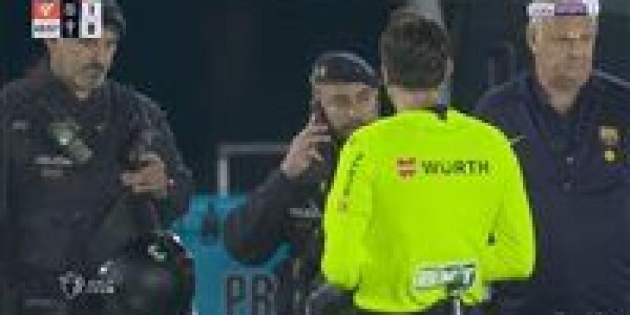 برشلونة ضد سلتا فيغو.. إيقاف مباراة برشلونة وسيلتا فيجو في الدوري الإسباني قبل نهاية الشوط الأول