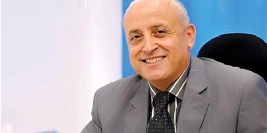 محافظ الأقصر يجتمع بمتطوعي "أرمنت تتجمل" ويدعم المشاركة المجتمعية في تطوير الميادين