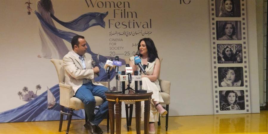 انطلاق ندوة تكريم سلاف فواخرجي في مهرجان أسوان لأفلام المرأة