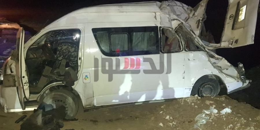 إصابة 15 شخصًا في انقلاب ميكروباص بطريق "قنا- سفاجا"