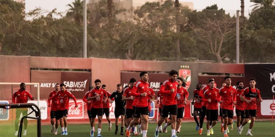 الأهلي يعود للتدريبات استعدادًا لموقعة بيراميدز.. وتركيز على حسم سباق الدوري