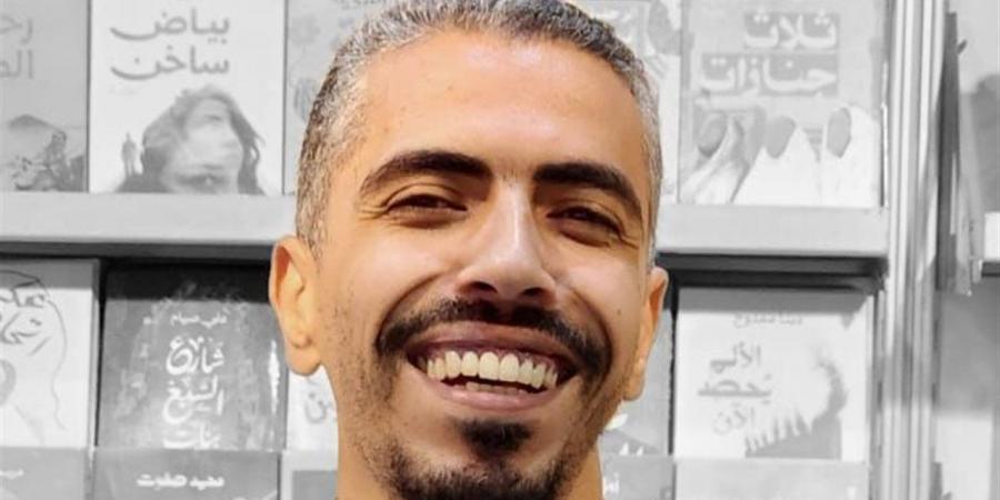 في اليوم العالمي للكتاب.. علي راشد: الكتب أنقذتني وصناعة النشر مسؤولية