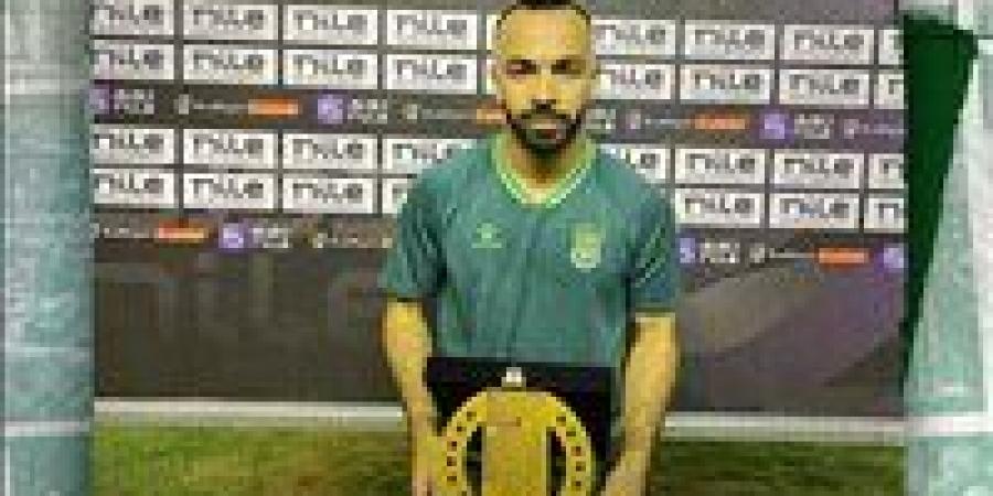 أفشة يفوز بجائزة أفضل لاعب في مباراة الاتحاد السكندري والمقاولون العرب بالدوري الممتاز