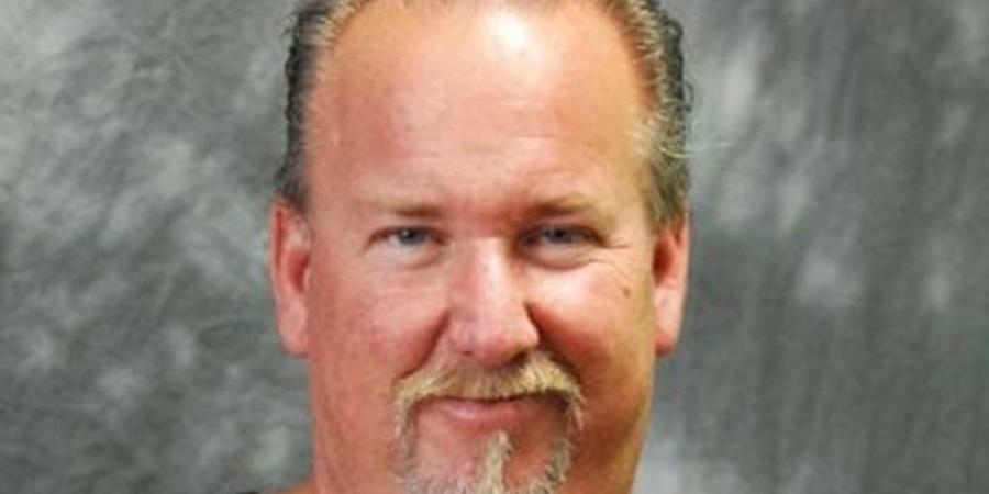 الأيام الأخيرة في حياة داريل شيتس تكشف الوجه الخفي للشهرة