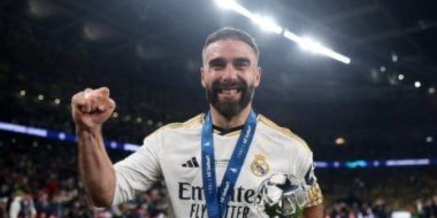 كارفخال يقترب من مغادرة ريال مدريد