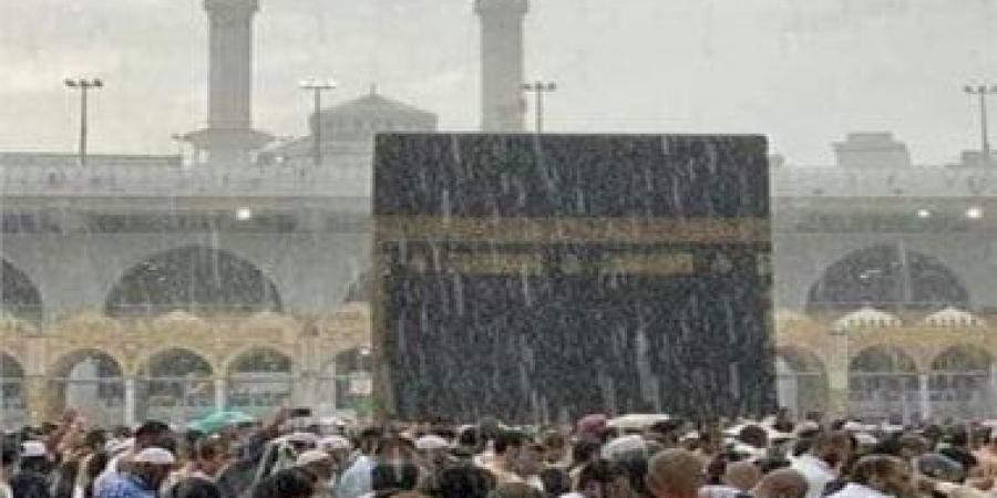 أمطار رعدية وسيول على معظم مناطق السعودية اليوم.. منها مكة