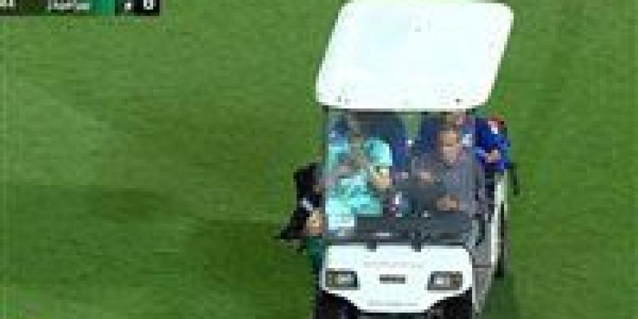 كسر في الأنف.. تفاصيل إصابة أحمد عاطف قطة بعد مباراة الزمالك