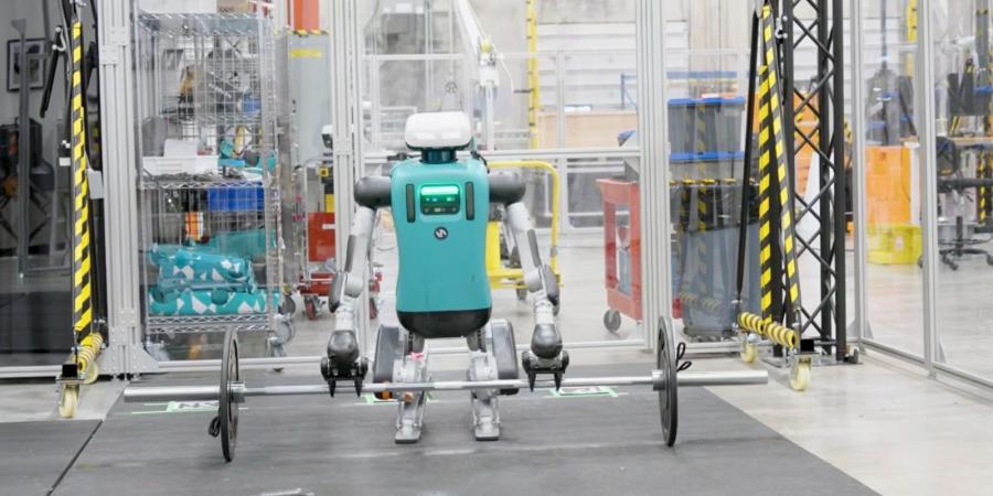 روبوت "ديجيت" الأمريكى يستعرض قوة رفع 29 كيلوجراما وتوازنا دقيقا