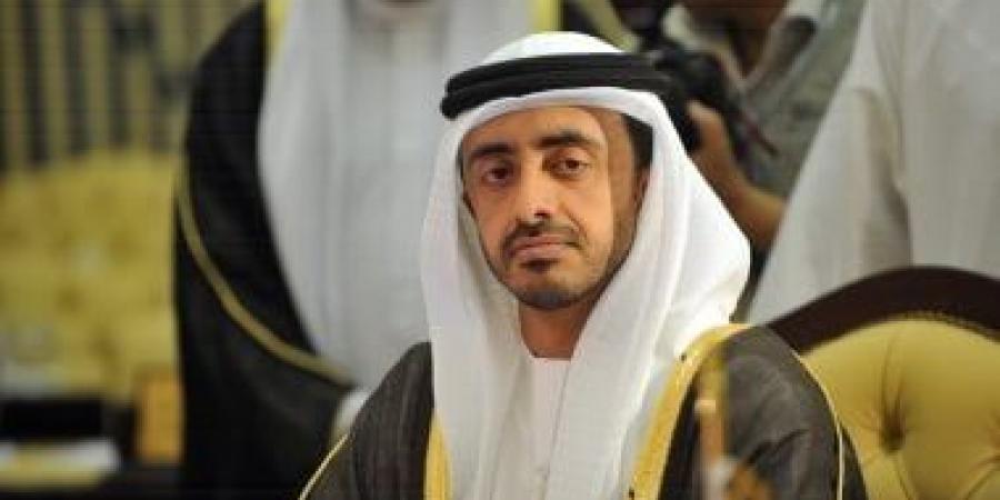 وزيرا خارجية الإمارات وأمريكا يبحثان هاتفيا التطورات الإقليمية الراهنة