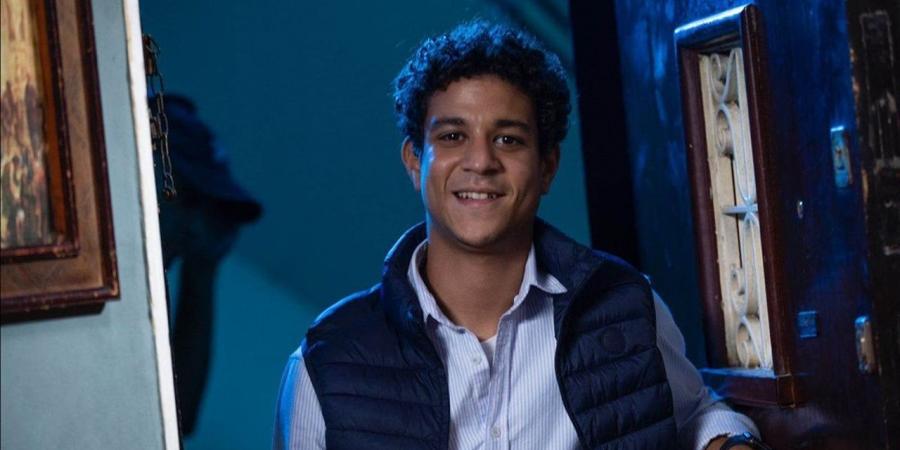 أحمد داش: شخصيتي في “هاملت” مرهقة نفسيًا.. والعمل مع هند صبري وطارق لطفي إضافة كبيرة