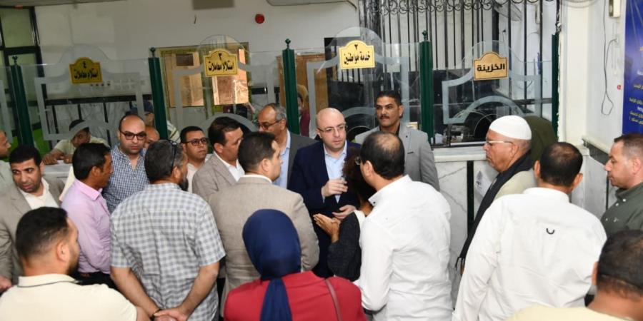 محافظ الفيوم يتفقد سير العمل بالمركز التكنولوجي بيوسف الصديق