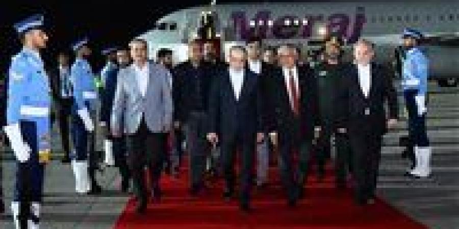 أسوشيتد برس: باكستان ترفض إعلان وفاة الوساطة بين واشنطن وطهران