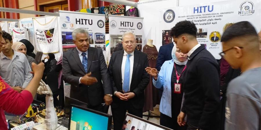 جامعة حلوان التكنولوجية الدولية تشارك في قمة التعليم التكنولوجي وتبرز مشروعات طلابها