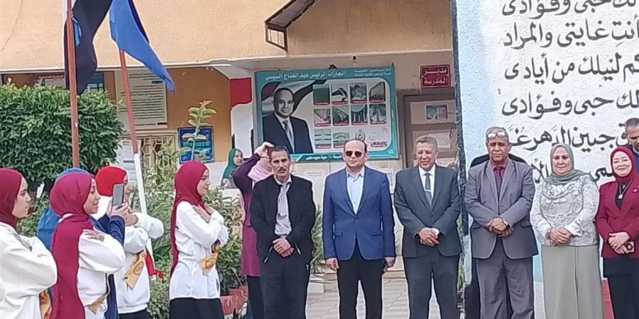 تعليم البحيرة يحتفل بالمرأة ويوزع التابلت على طلاب أولى ثانوي بأبو حمص