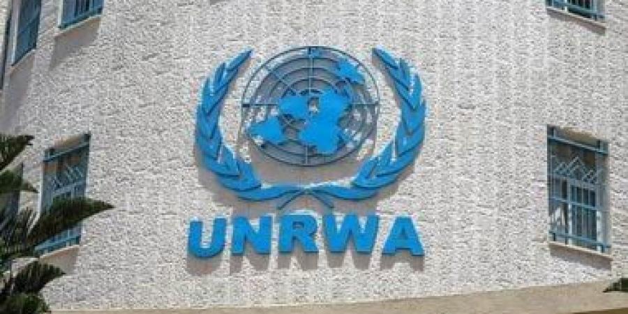 “الأونروا” تقلص دوام مدارسها فى الضفة الغربية بسبب الأزمة المالية