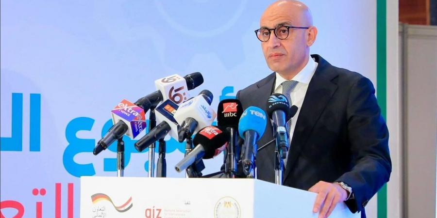 "التعليم" تكشف حقيقة وفاة تلميذ بفيروس جديد في مدرسة إبراهيم الرفاعي