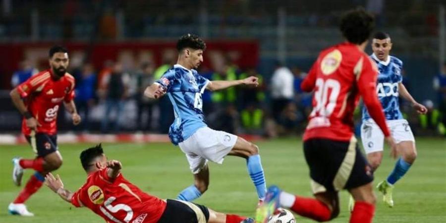 صراع ناري بين الأهلي وبيراميدز في قمة الدوري الليلة.. من ينافس الزمالك؟