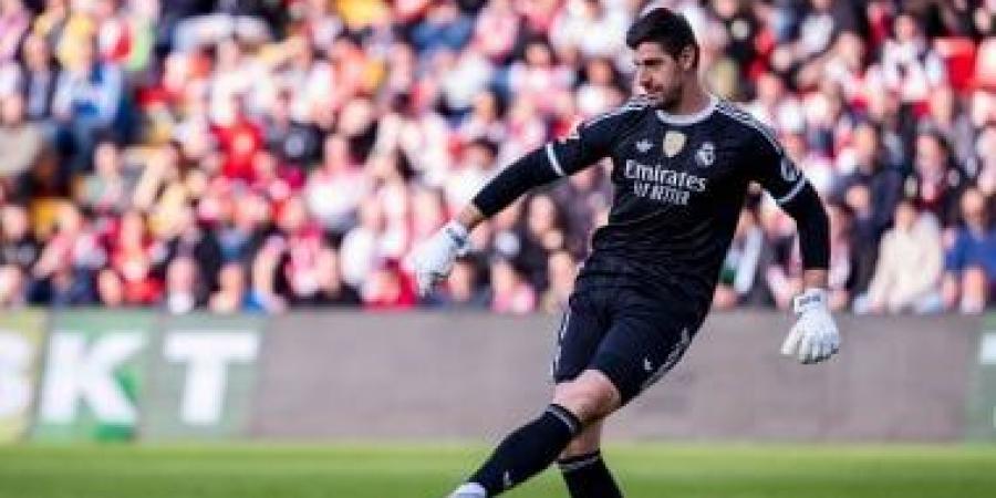 كورتوا يستهدف العودة من بوابة الكلاسيكو