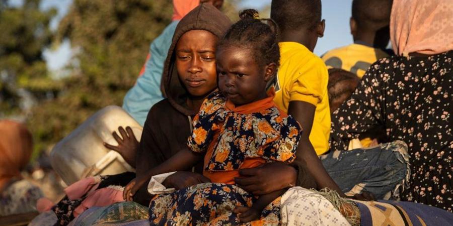 المسيرات تخترق أمان معسكرات النازحين بوسط دارفور.. ماذا يحدث؟