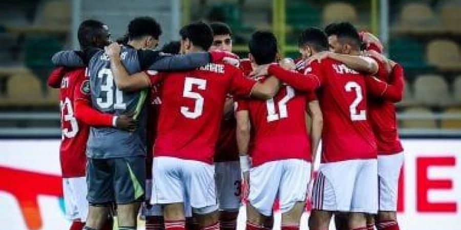 سيناريوهات فوز الأهلى بلقب الدورى.. حسم القمة وترقب هدية من منافسى الزمالك