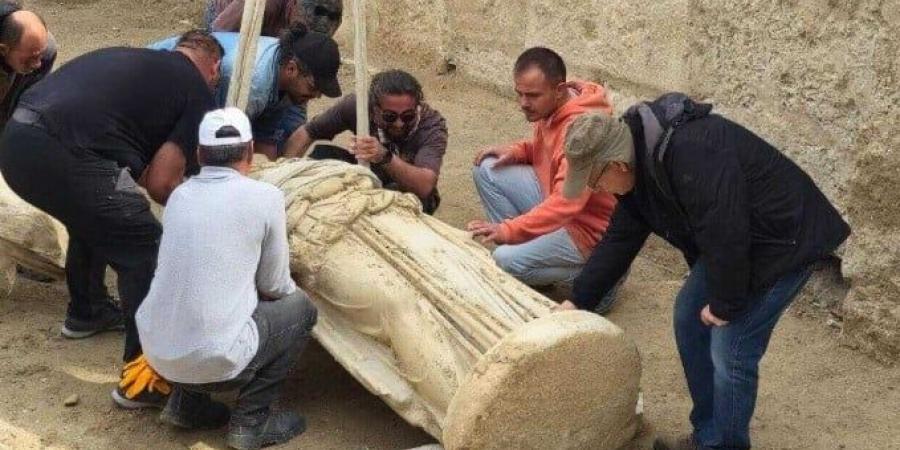 اكتشاف تمثال للمعبودة اليونانية أثينا فى لاوديسيا بتركيا
