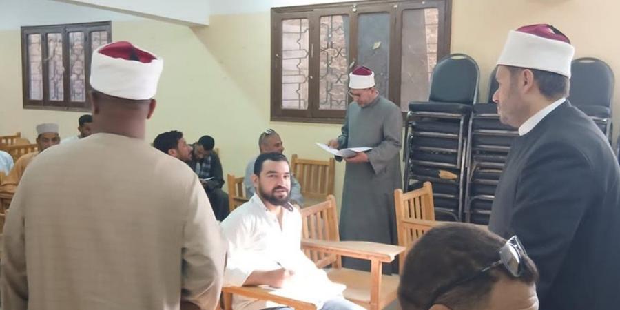 الرواق الأزهري يعزز حضوره بالصعيد.. متابعة ميدانية لاختبارات الأروقة