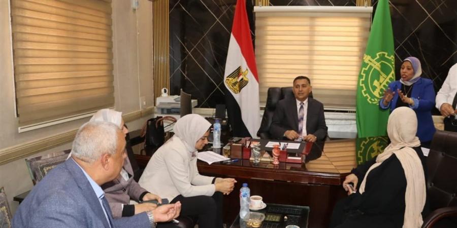 محافظ القليوبية يبحث مشكلات المواطنين بمدن قليوب والقناطر الخيرية وشبرا الخيمة