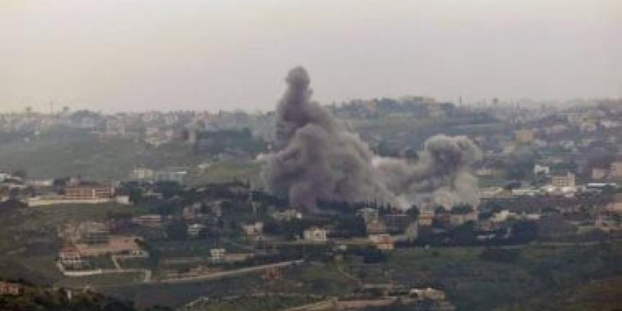 الدفاع المدني: 3 من عناصرنا محاصرون تحت الأنقاض بعد غارة إسرائيلية جنوب لبنان