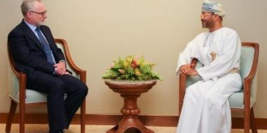 سلطنة عُمان وكندا تبحثان عددًا من القضايا والتطورات الإقليمية والدولية