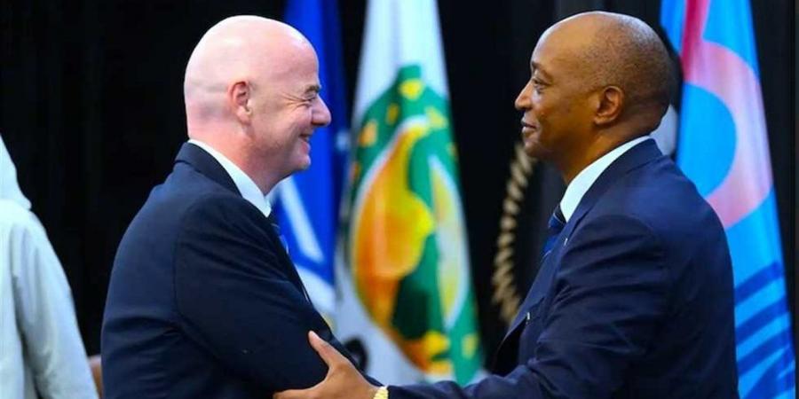 "كاف" يُدعم جياني إنفانتينو لإعادة انتخابه رئيسًا لـ"فيفا"