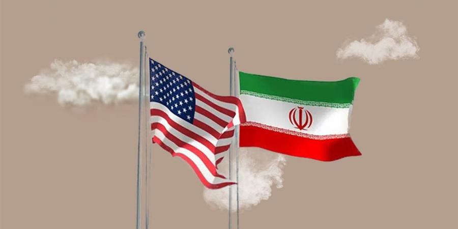 ضربة أمريكية وشيكة ضد إيران.. سيناتور ديمقراطي يكشف ما يدور خلف الكواليس