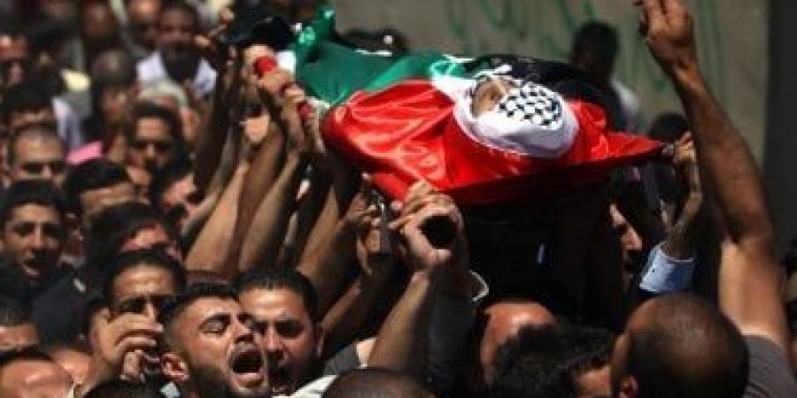 استشهاد فلسطيني في قصف إسرائيلي وسط قطاع غزة