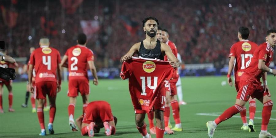 هل يقترب الرحيل؟.. تحية حسين الشحات لجماهير الأهلى تثير الجدل بعد القمة