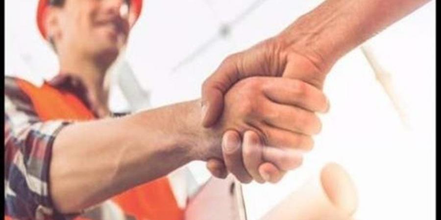 إنهاء عقد العمل في القانون الجديد.. الشروط والتعويضات