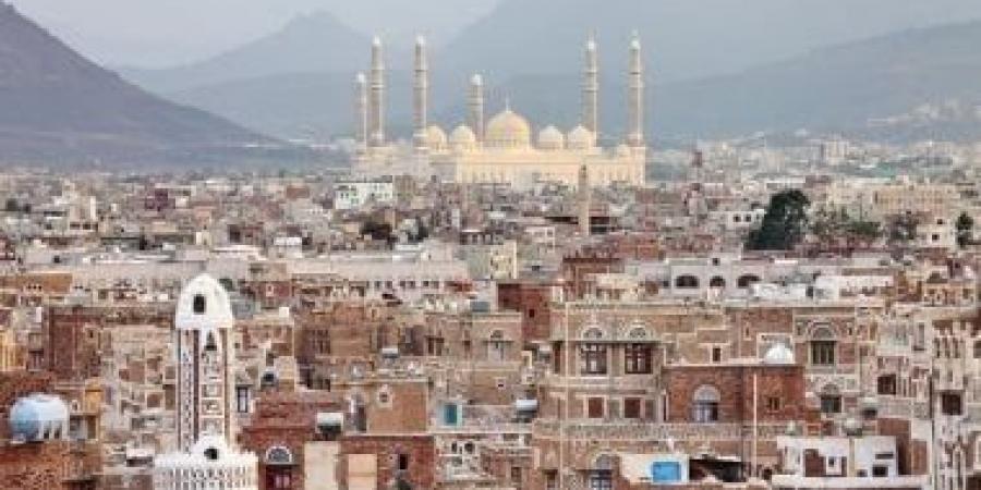 مسؤول يمنى: 15 صيادا يواجهون مصيرا مجهولا بعد فقدان أثرهم فى البحر الأحمر منذ 20 يوما