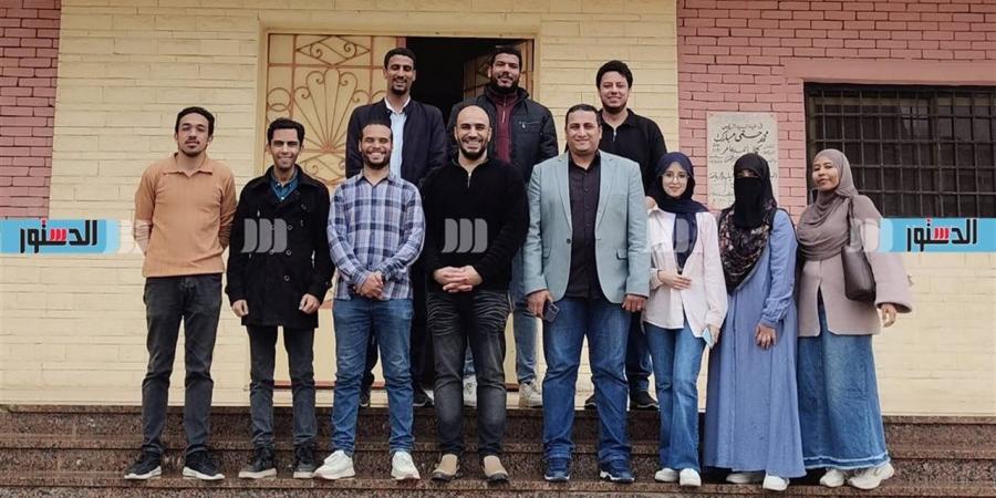 استشاري «نتشارك» يعقد اجتماعا مع فريق عمل البرنامج بمطروح