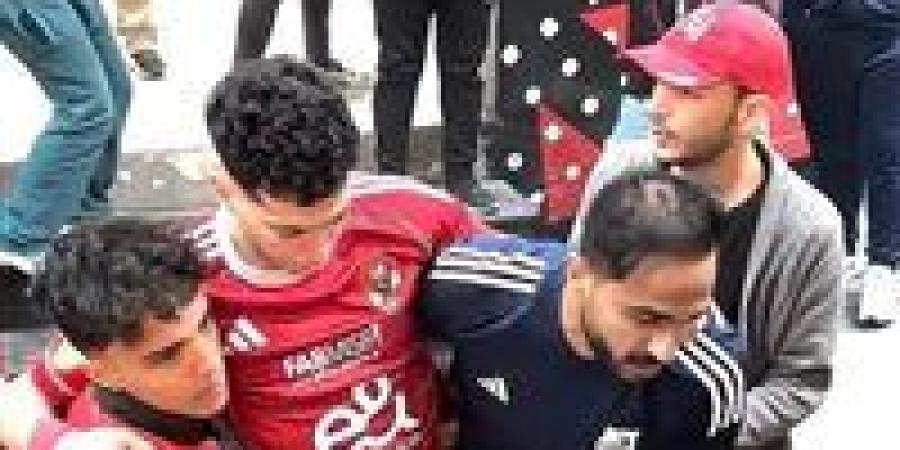 إصابة إمام عاشور تربك الأهلي أمام إنبي.. واللاعب يتجه لإجراء أشعة للاطمئنان على الركبة