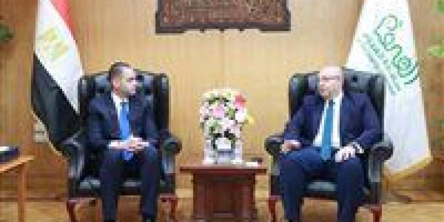 نائب وزير الصحة يبحث مع محافظ الفيوم تطوير المنظومة الصحية وتخفيف الأعباء عن المرضى