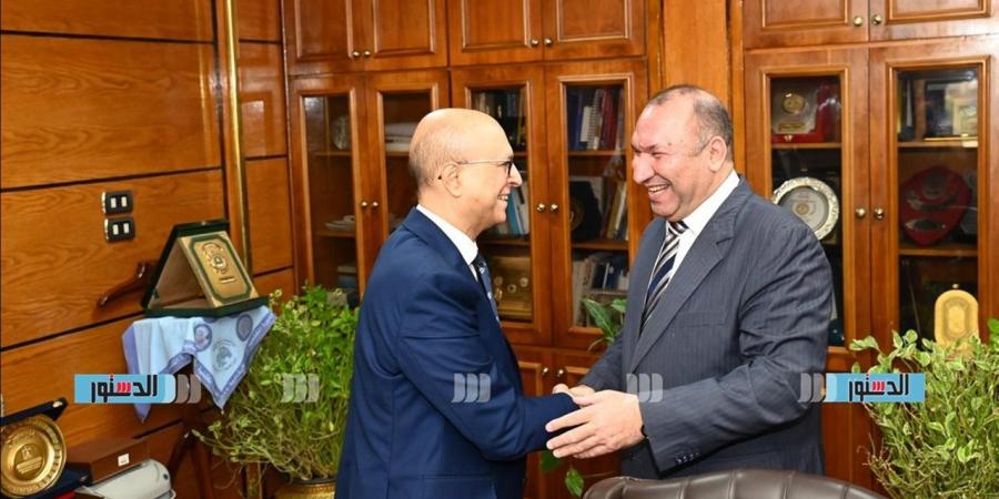 "المنشاوي" يستقبل رئيس جامعة أسيوط الأهلية لبحث تعزيز التعاون