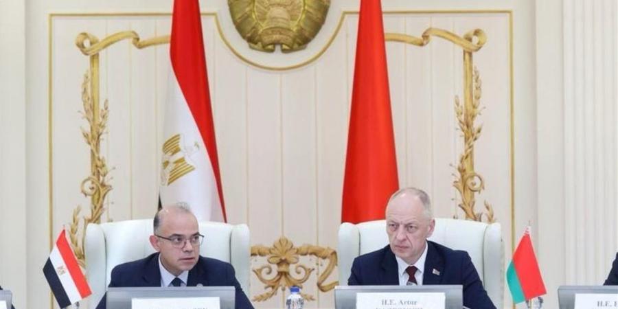مصر وبيلاروسيا تبحثان تعزيز الشراكات الاستثمارية والصناعية