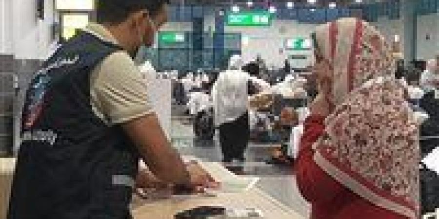استعداداً لموسم الحج 2026.. «الصحة» تكثف خدماتها الوقائية والتثقيفية لضيوف الرحمن بالمطارات والموانئ