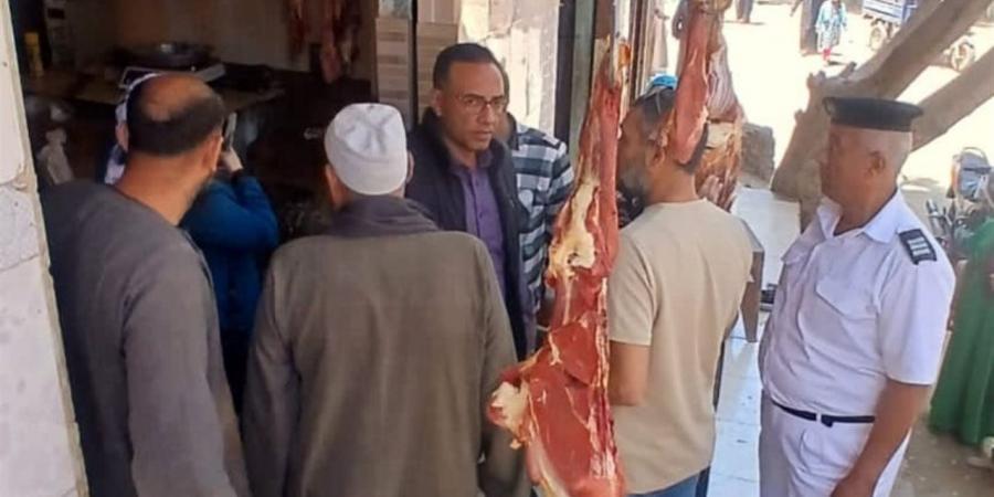 ضبط 260 لتر بنزين قبل بيعها بالسوق السوداء والتحفظ على ربع طن لحوم غير صالحة بالشهداء