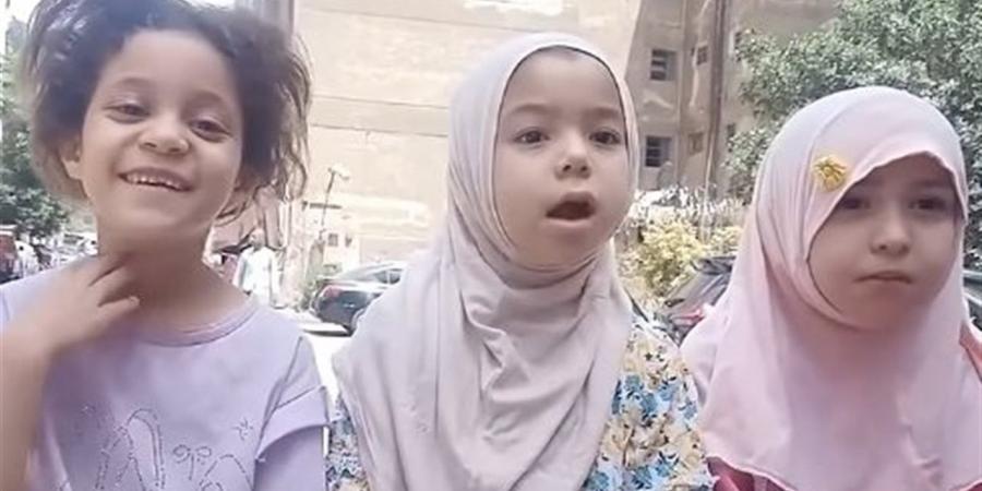 بابا بيوصل أي حاجه رنوا عليه.. أبناء صاحب تروسكيل يروجون لعمل والدهم (فيديو)
