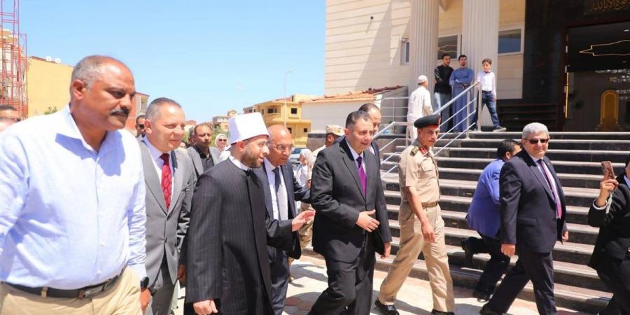 وزير الأوقاف يفتتح 4 مساجد في دمياط (صور)