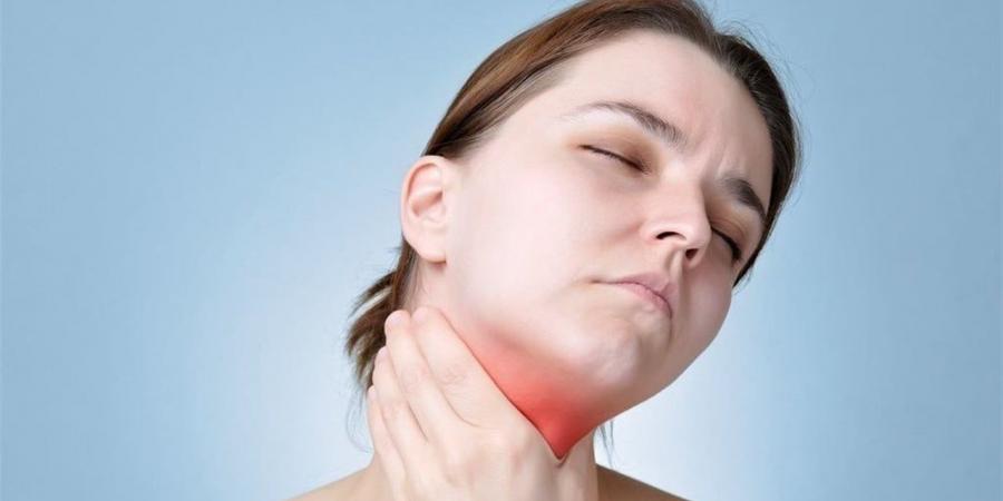 أعراض صامتة تكشف اضطراب الغدة الدرقية.. لا تتجاهل هذه العلامات المبكرة