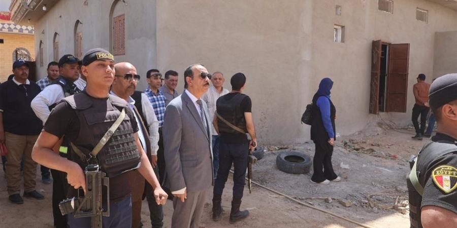 محافظ سوهاج يقود حملة مكبرة لإزالة التعديات بالمنشاة ضمن الموجة 29