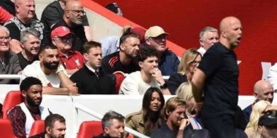 شاهد.. ظهور مفاجئ لمحمد صلاح فى أنفيلد يشعل حماس جماهير ليفربول