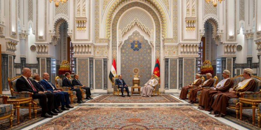 «بعد جولة الإمارات».. ماذا دار في لقاء السيسي وسلطان عمان بقصر البركة العامر؟