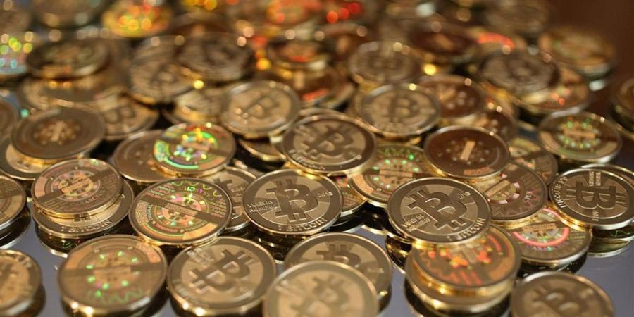 "بيتكوين" تواصل الصعود وتتخطى 80 ألف دولار وسط زخم مؤسسي متزايد