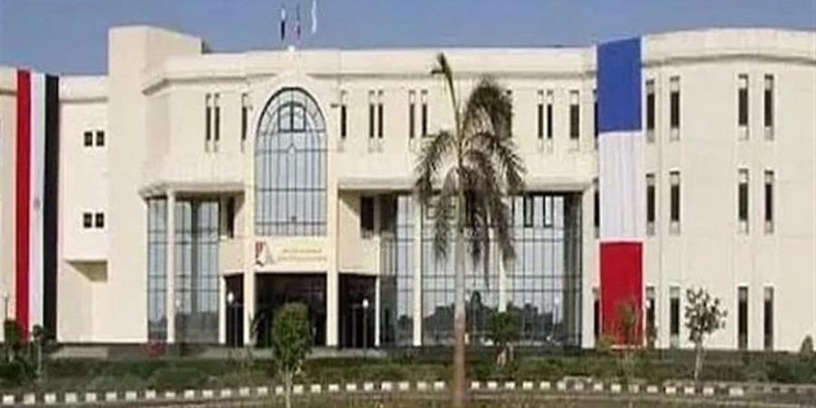 تعرف على برامج الجامعة الأهلية الفرنسية في مصر.. تخصصات حديثة وشهادات مزدوجة